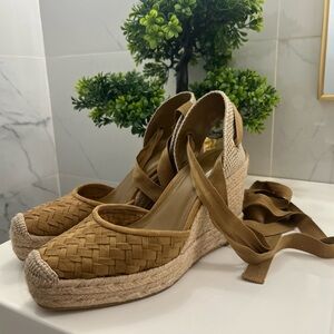 Like new Zara Tan Woven Espadrille Wedges